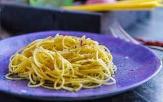 Спагетти с оливковым маслом Макароны с оливковым маслом